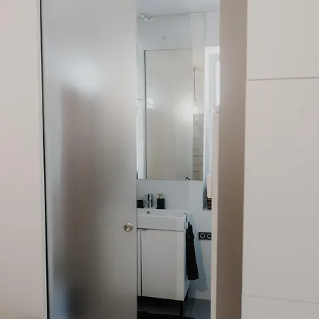 Ah Zimna Apartment *
