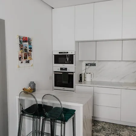 Ah Zimna Apartment *